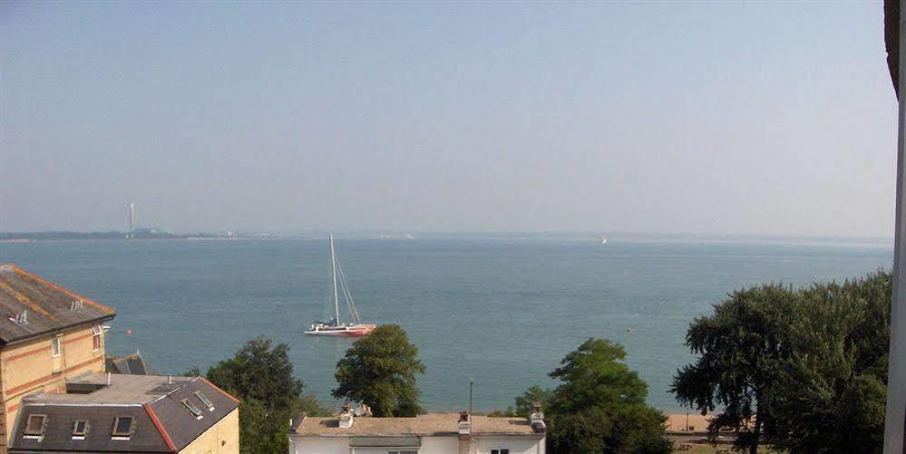 Villa Rothsay Hotel Cowes  Exterior photo